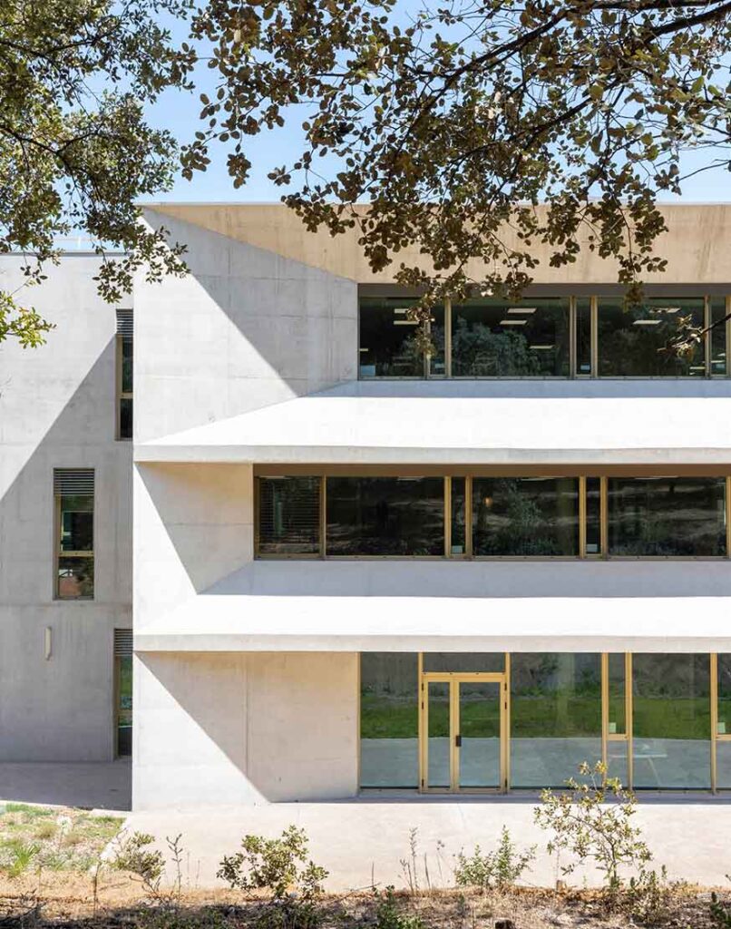 Photo de la façade du siège social de Monext